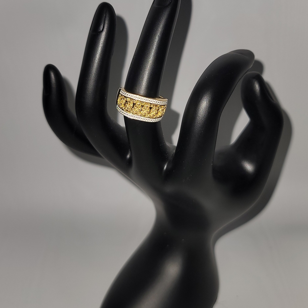 Elegant Gold and Silver Women's Ring
